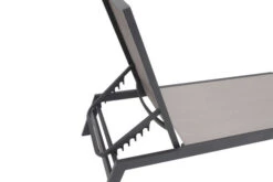 VILLANA 2er-Set Sonnenliegen, Silber/schwarz, Alu/Textil, 198x66x32cm, Mit Beistelltisch 45x45cm 16 VILLANA 2er-Set Sonnenliegen, Silber/schwarz, Alu/Textil, 198x66x32cm, Mit Beistelltisch 45x45cm -Doppler Verkäufe 4 13886.jpg