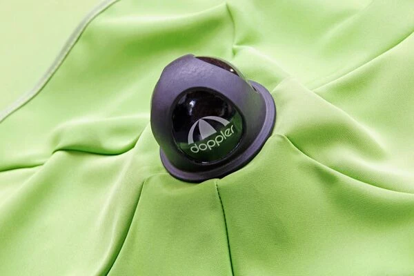 DOPPLER Active Auto Tilt Mittelstockschirm, Greige, Aluminium/Textil, Ø210cm, Höhenverstellbar, Knickbar, Mit Kurbel 6 DOPPLER Active Auto Tilt Mittelstockschirm, Greige, Aluminium/Textil, Ø210cm, Höhenverstellbar, Knickbar, Mit Kurbel – Bild 6